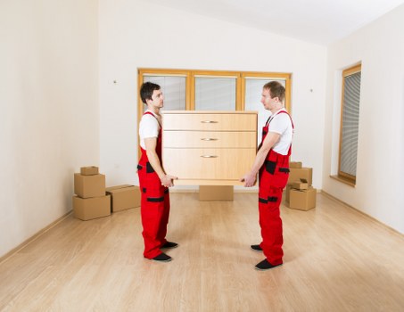 Transport and disposal service with moving boxes